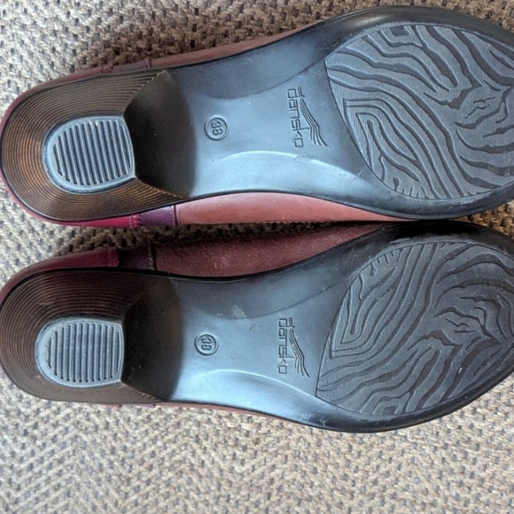 Dansko Fabrina Mary Janes Brown and Burgundy Leather Kitten Heel, size 8/38 - Picture 8 of 8